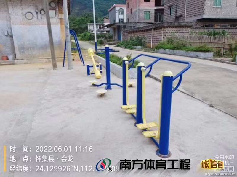 广东省肇庆市怀集县中洲镇会龙村委会会龙村文体广场篮球架