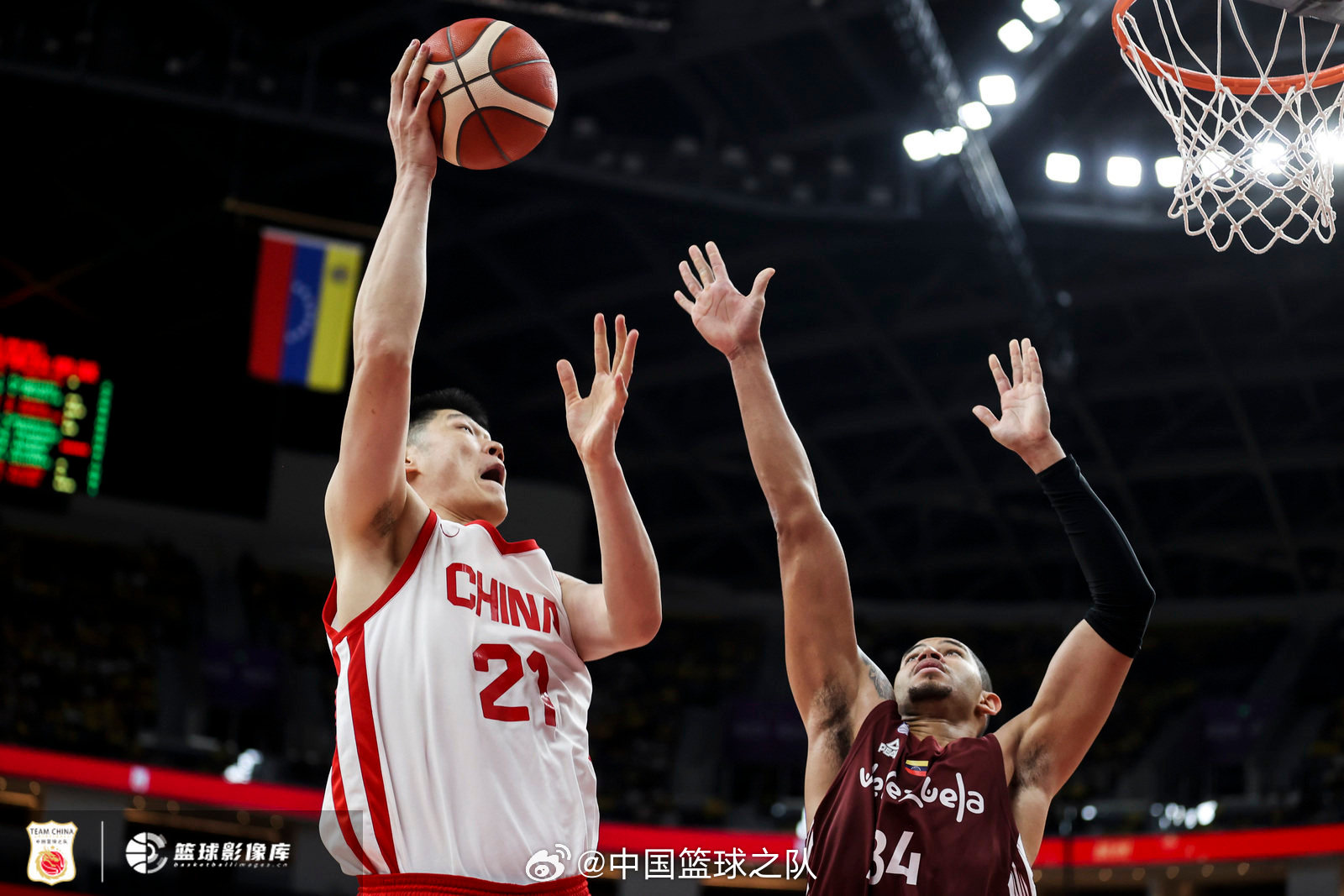 中国男篮热身赛首战77:49胜委内瑞拉男篮-新闻详情