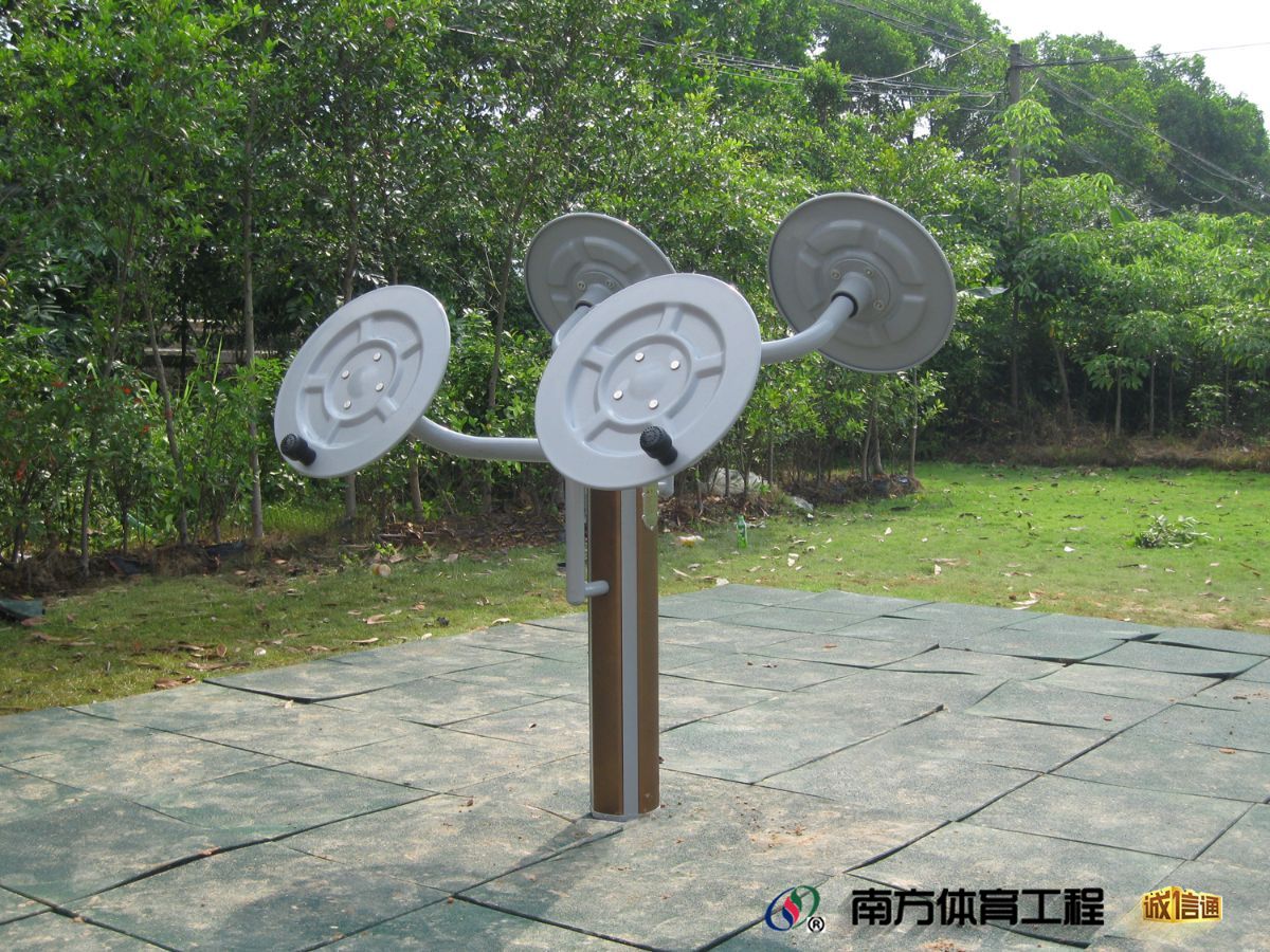 深圳深圳市南山区沙河街道白石洲西社区居委会深湾一路红树西岸花园篮球架