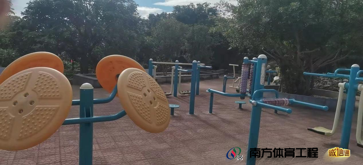 福建省莆田市城厢区华亭镇圳头村委会圳头村篮球架