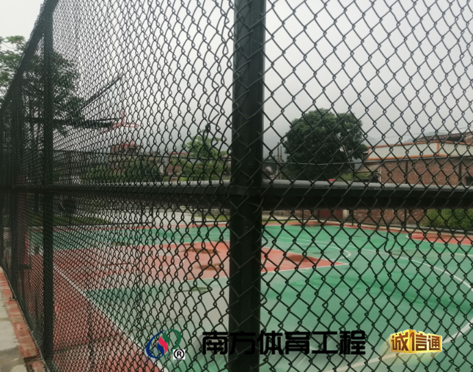 广东省佛山市三水区芦苞镇西河村民委员会大崀村篮球场篮球架
